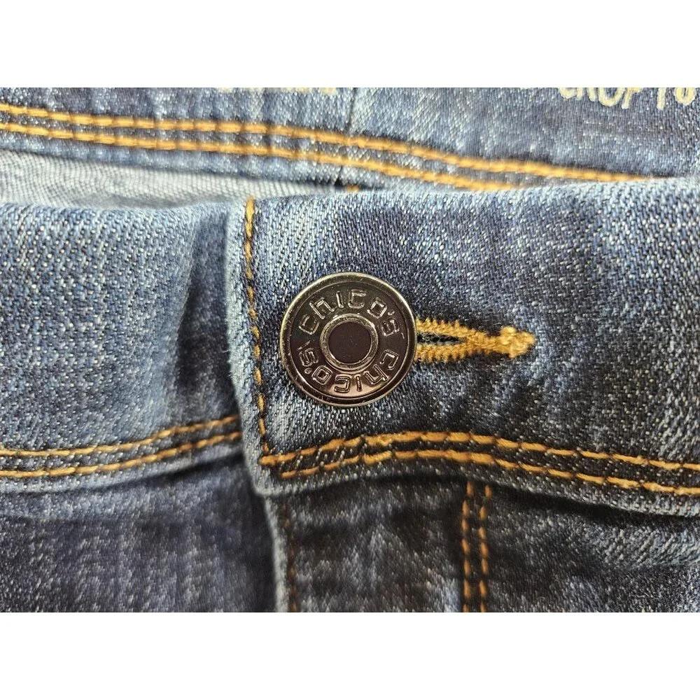 Chicos Jeans Womens 0 Blue So Slimming Girlfriend Crop Medium Wash Denim Zip Fly
